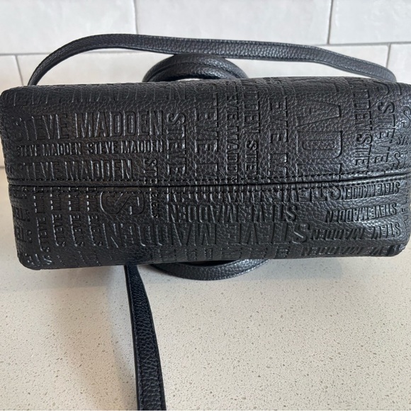 Steve Madden Embossed Leather Crossbody shoulder Tote Bag Purse Black EUC Mint - Picture 6 of 10